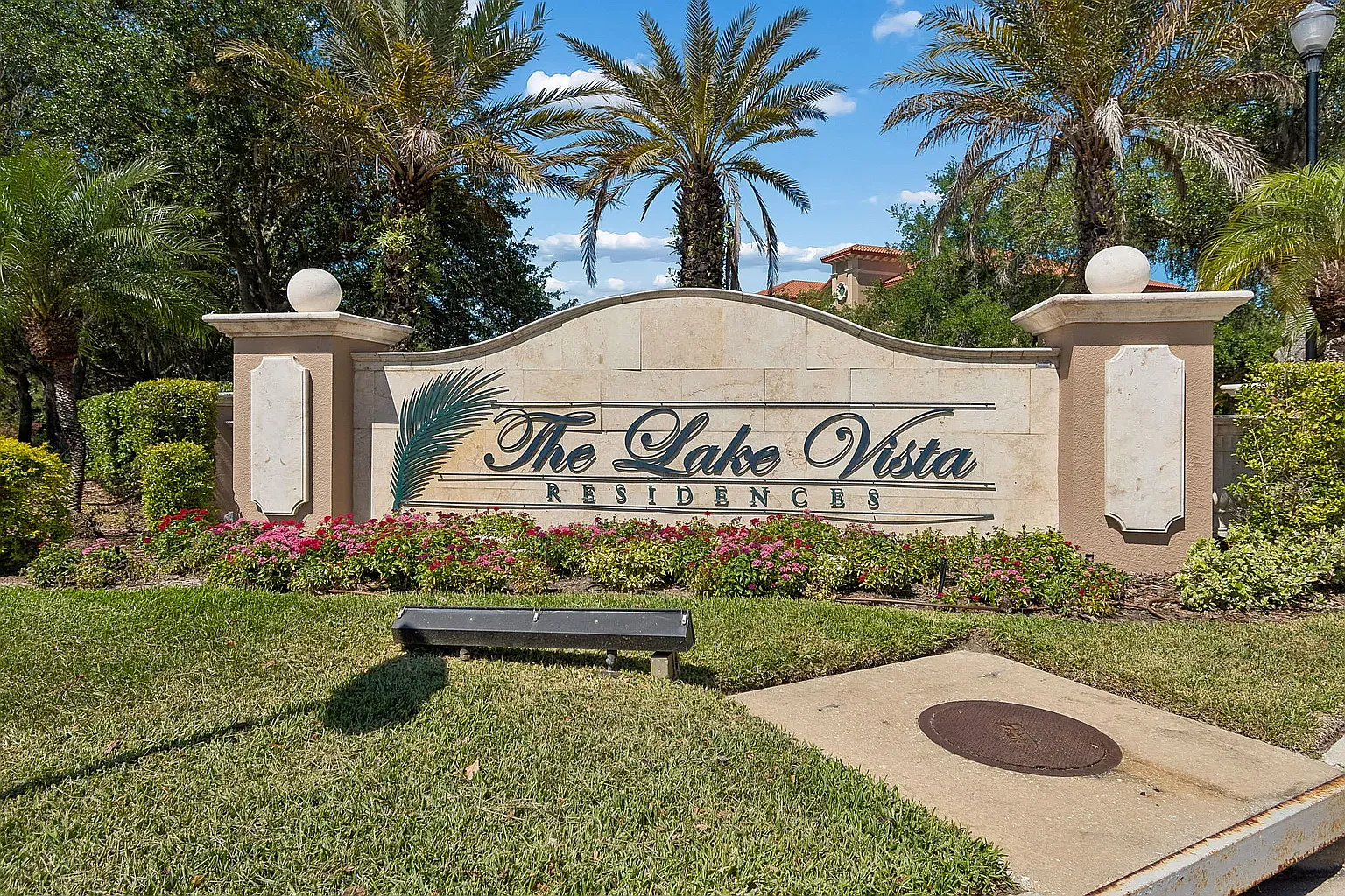 3 bed, 2.5 bath, 1762 sqft, $3,300 — Photo 2