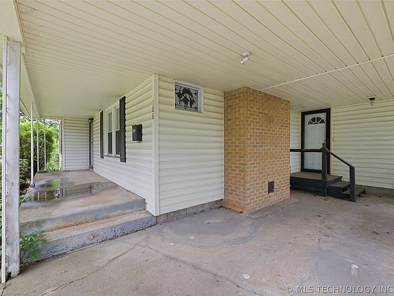 3rd image of 106 Jamestown St