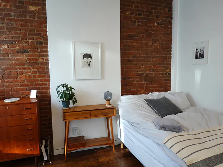 258 Clinton Ave #4-R — Photo 3