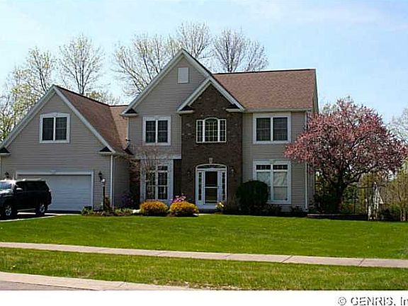 2nd image of 71 Jewelberry Dr