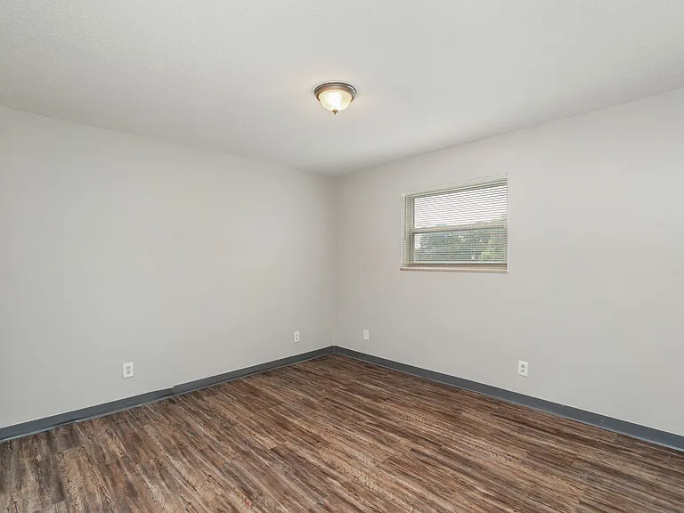 2716 Holbrook Dr #5 — Photo 12