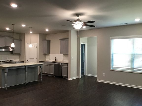 4th image of 3451 Baylor Cir