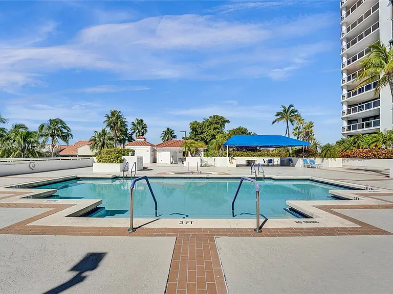 3600 Yacht Club Dr #904 — Photo 63
