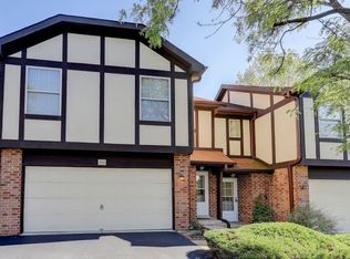 360 Golfview Ct #360, Bloomingdale, IL 60108