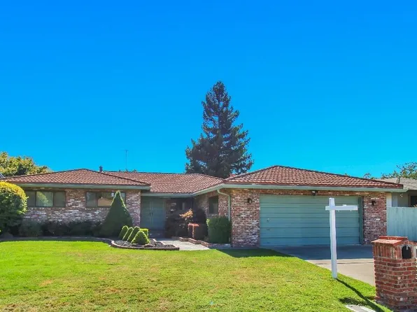 7010 Wavecrest Way, Sacramento, CA 95831