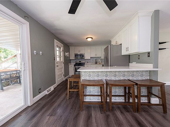 5th image of 701 Millers Ln