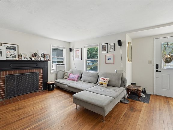 4th image of 29 Magee St