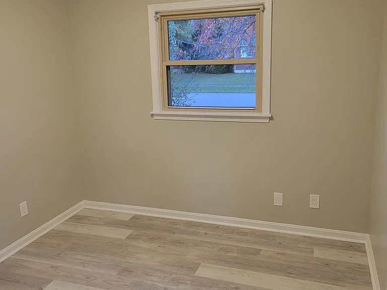 3413 Prestwood Dr — Photo 4