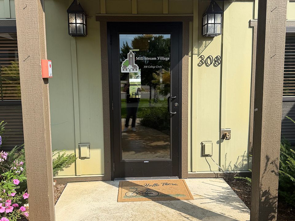 1st image of 308 College Cir APT 5