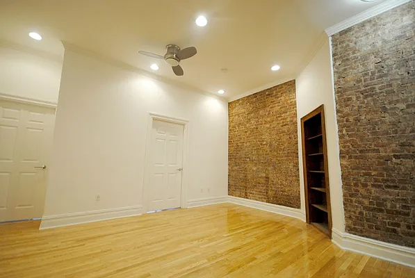 Rented by Bold New York | media 15