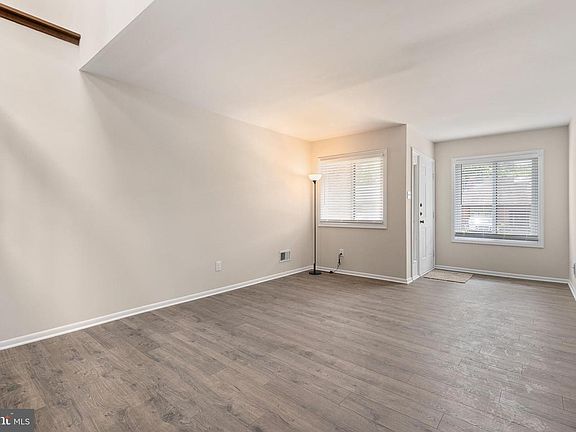 4th image of 5516 Doral Dr
