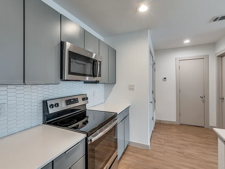 Royal Palms - Updated units on Gaston Ave | Close to Lakewood Shopping Center! — Photo 15