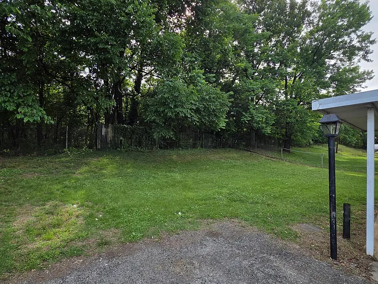462 Frances Dr NW — Photo 10