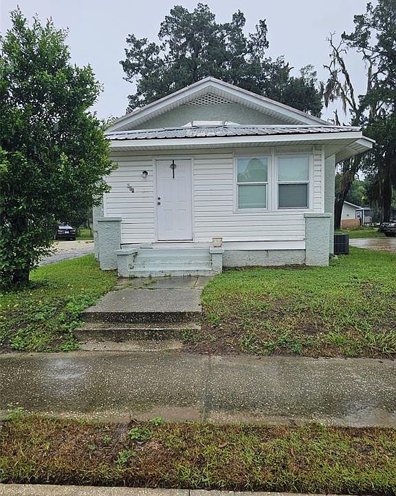 1st image of 627 NE 8TH AVENUE
