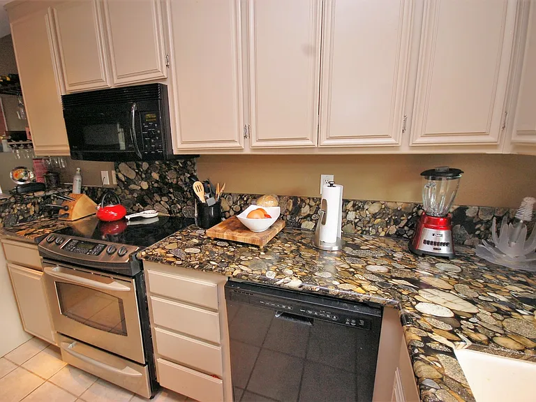 3747 Yosemite St #12 — Photo 8