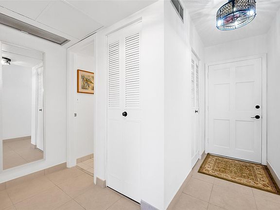 4th image of 2856 S Garden Drive #106