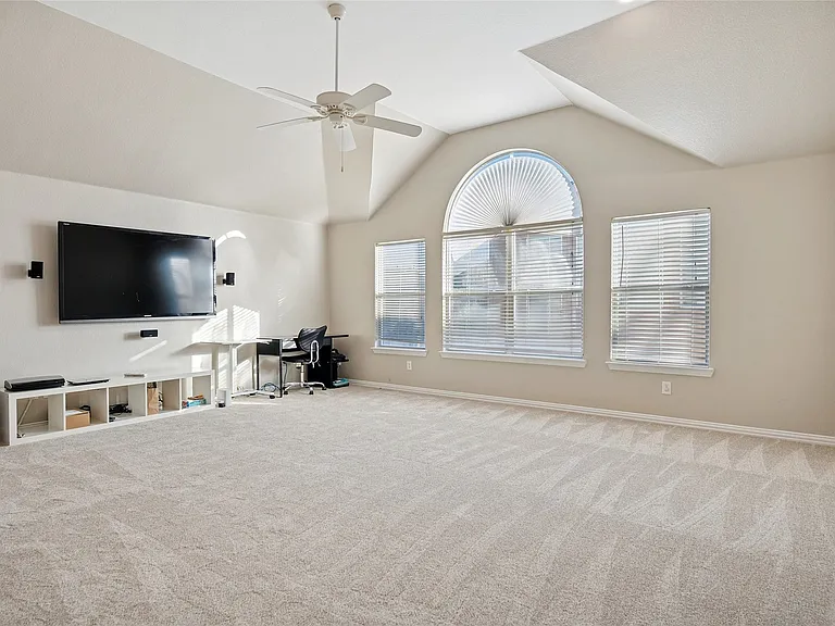 8812 Bluffcreek Ln — Photo 23