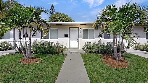 891 SW 5th St Photo 1