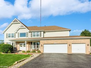 1223 Adler Ln, Carol Stream, IL 60188