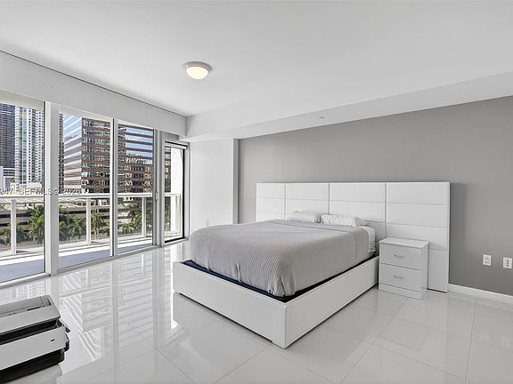5th image of 495 Brickell Ave APT 1007