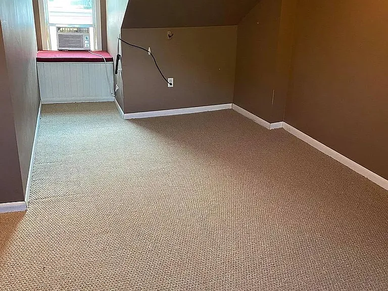 1709 Sarah St — Photo 23