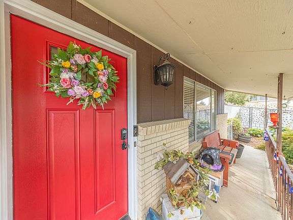 4th image of 1170 Thornfield Rd