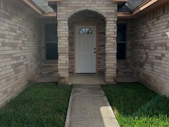 2nd image of 226 Acapulco Dr