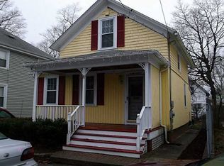 19 Ash St, Riverside, RI 02915