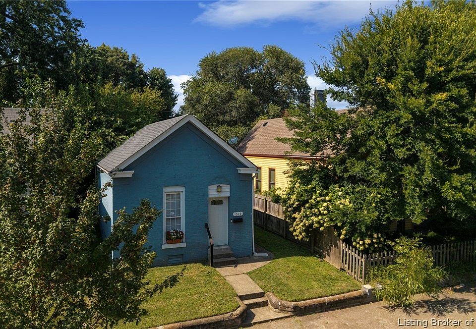 1st image of 1519 E Elm Street