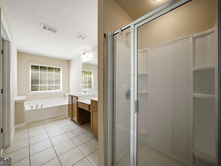 1798 Oakbrook Ln NW #8 — Photo 19