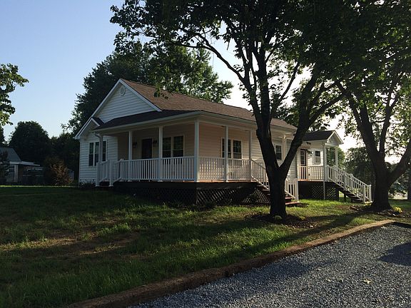 corner view from driveway