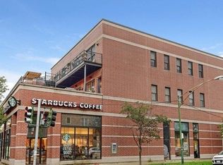 2810 N Paulina St, Chicago, IL 60657