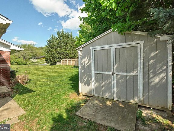 5th image of 7109 Fern Ct