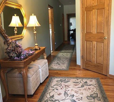 2nd image of 144 Cottonwood Pl