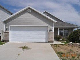 1st image of 208 Apple Ave