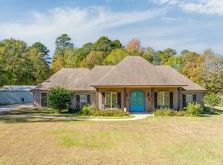 523 Dr Davis Rd, Calhoun, LA 71225