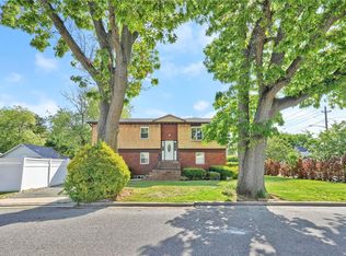 1441 Arndt Pl, Baldwin, NY 11510