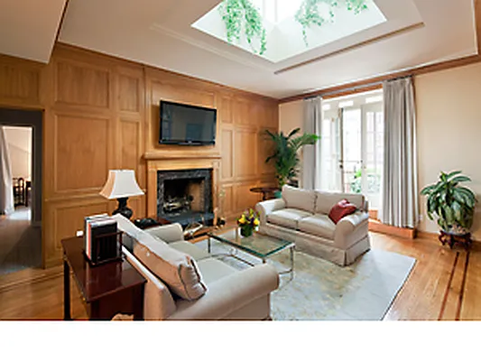 Rented by Corcoran | media 24