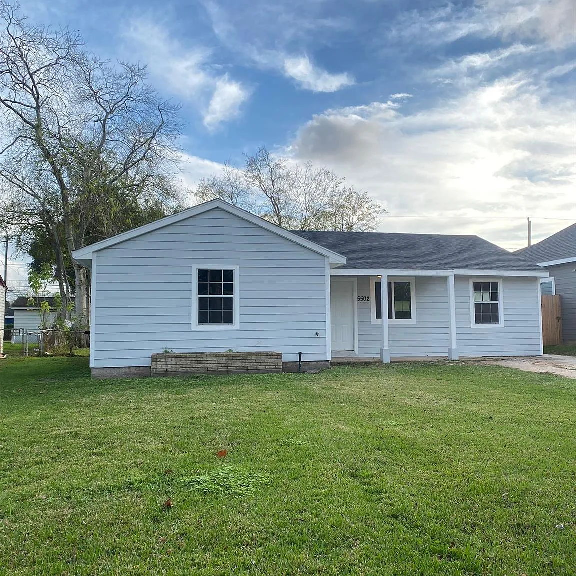 4 bed, 2.0 bath, 1230 sqft, $1,800 — Photo 1