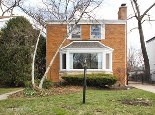 6831 N Lowell Ave, Lincolnwood, IL 60712