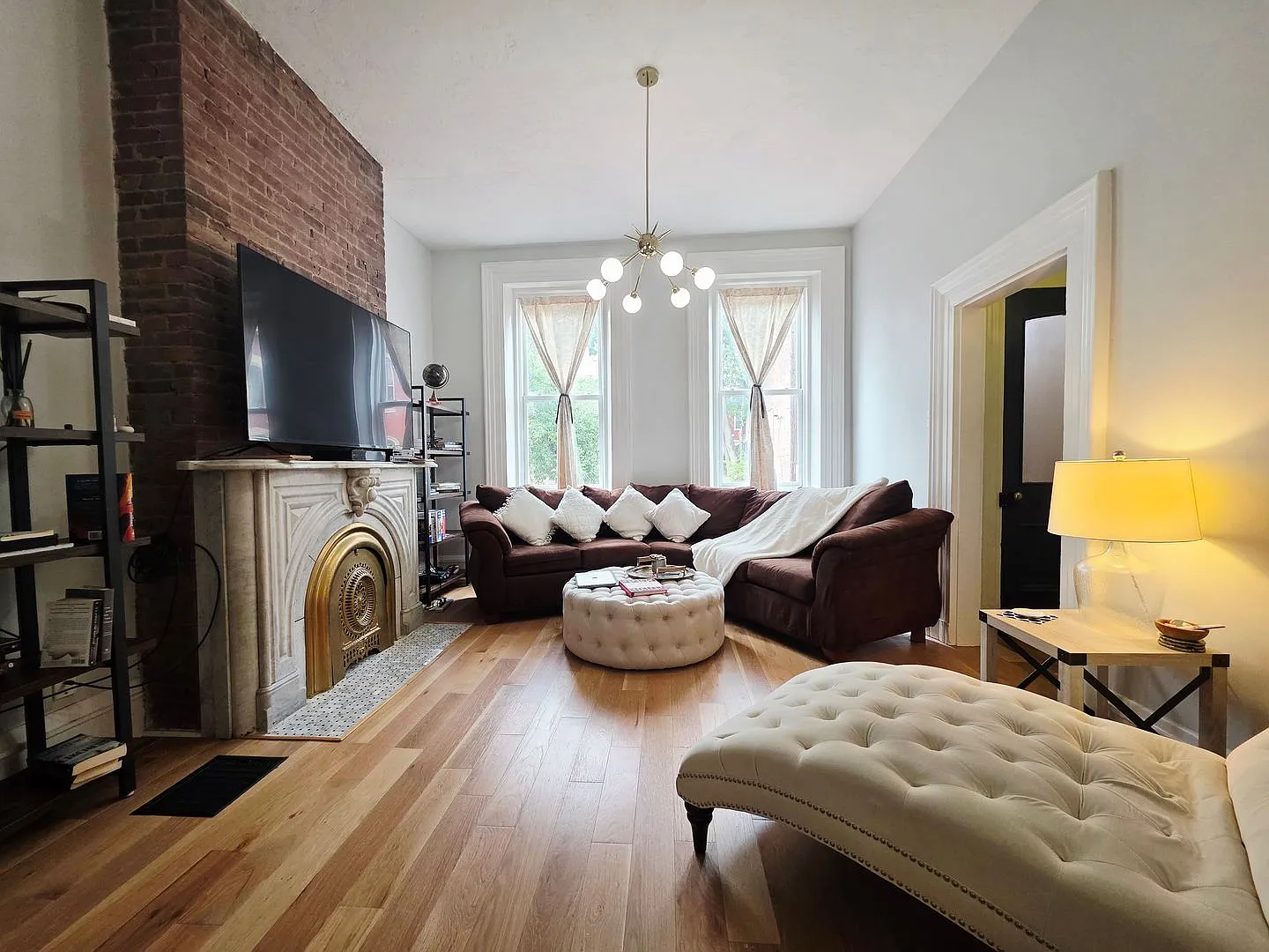 Renovated Manchester Gem with City Views & Modern Upgrades 3 beds 1.5 baths — Photo 4