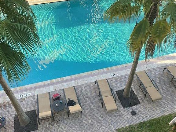 5th image of 2351 Lakeview Dr Unit 305