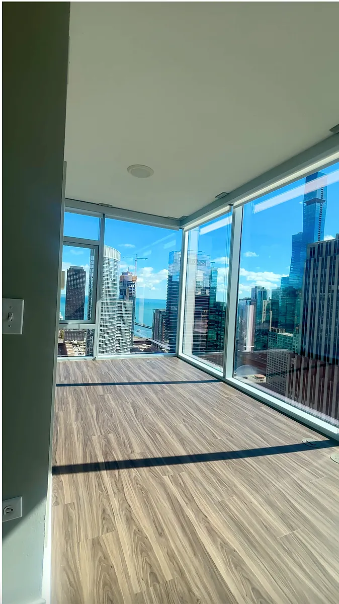 Building Photo - 505 N Saint Clair St #3605