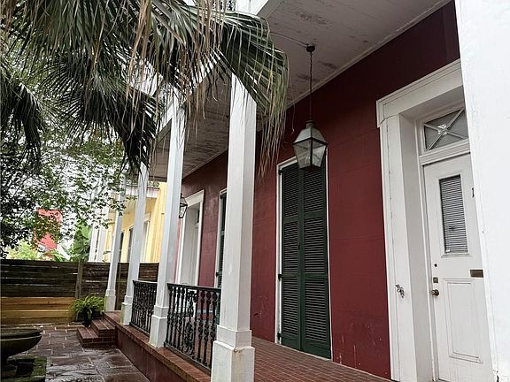 2nd image of 1206 Chartres St APT 10