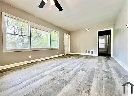 3 bed, 1101 sqft, $1,745 — Photo 4