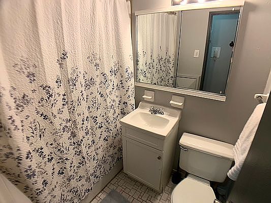 4th image of 335 E 33rd St #5-B