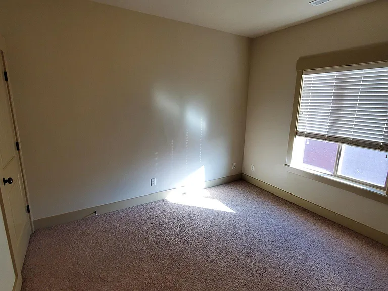 3091 S Hudspeth Ave — Photo 29