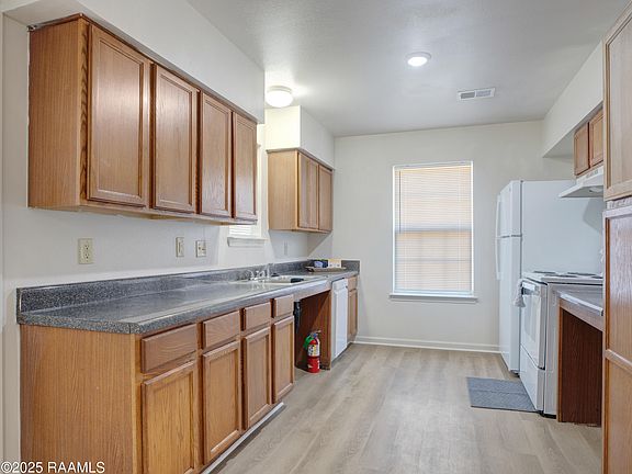 4th image of 1211 Lombard St