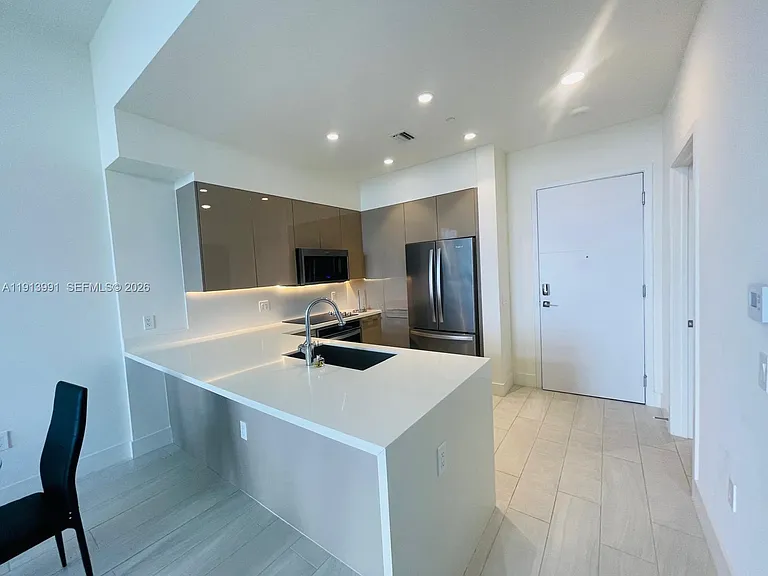 2000 Metropica Way #605 — Photo 14
