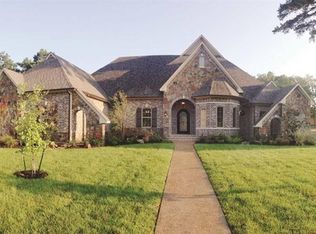 122 Bella Terra Dr, Longview, TX 75605